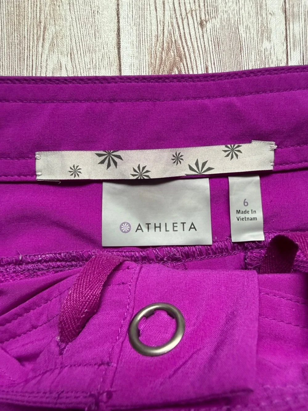 Athleta Costa Shorts sz 6 Purple Fuchsia Lightweight Outdoor Swim Athletic - Picture 3 of 13